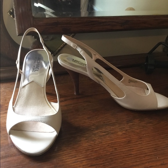 💼Michael Kors Zoe sling shoe vanilla bridal size - Picture 5 of 8